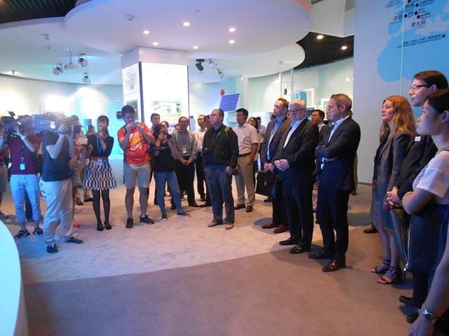 Präsentation im Media Showroom von FAW Foshan.